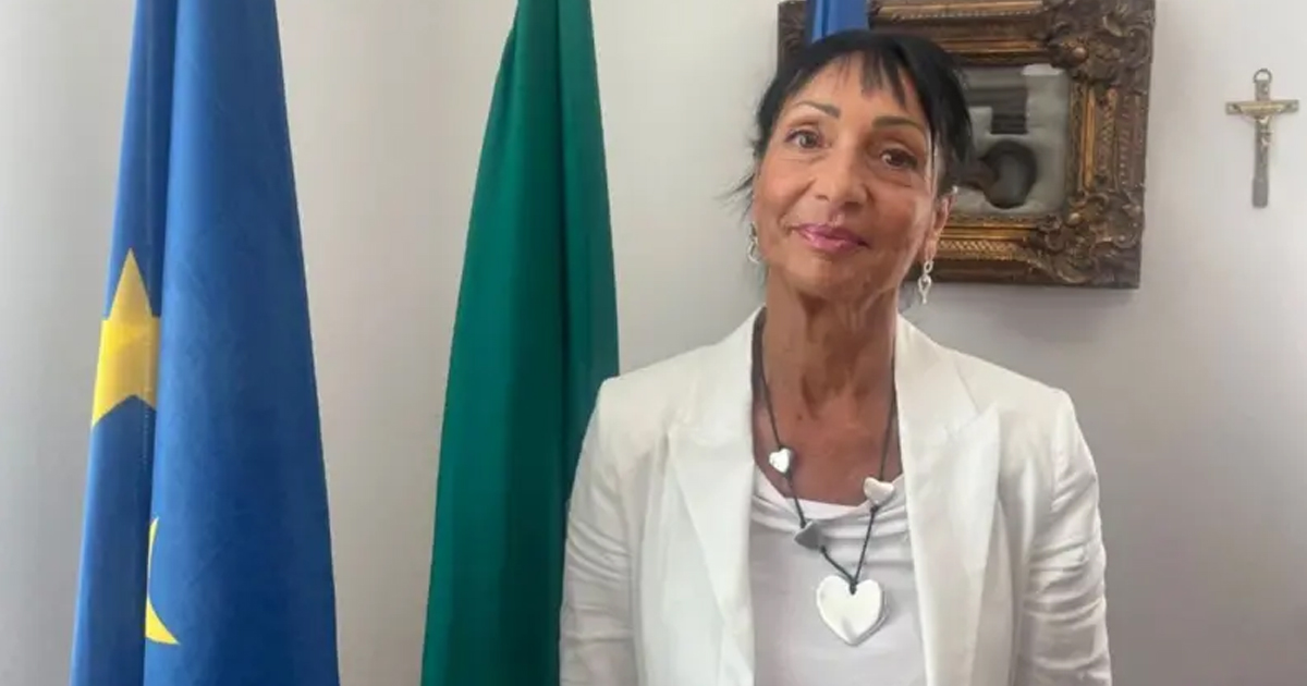 ডানপন্থী মেয়র আনা মারিয়া সিসিন্ট