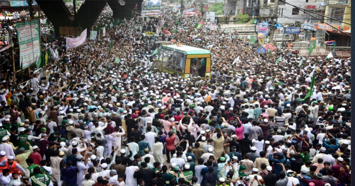 শিশু থেকে বৃদ্ধ, জশনে জুলুসে লাঘু মানুষের ঢল