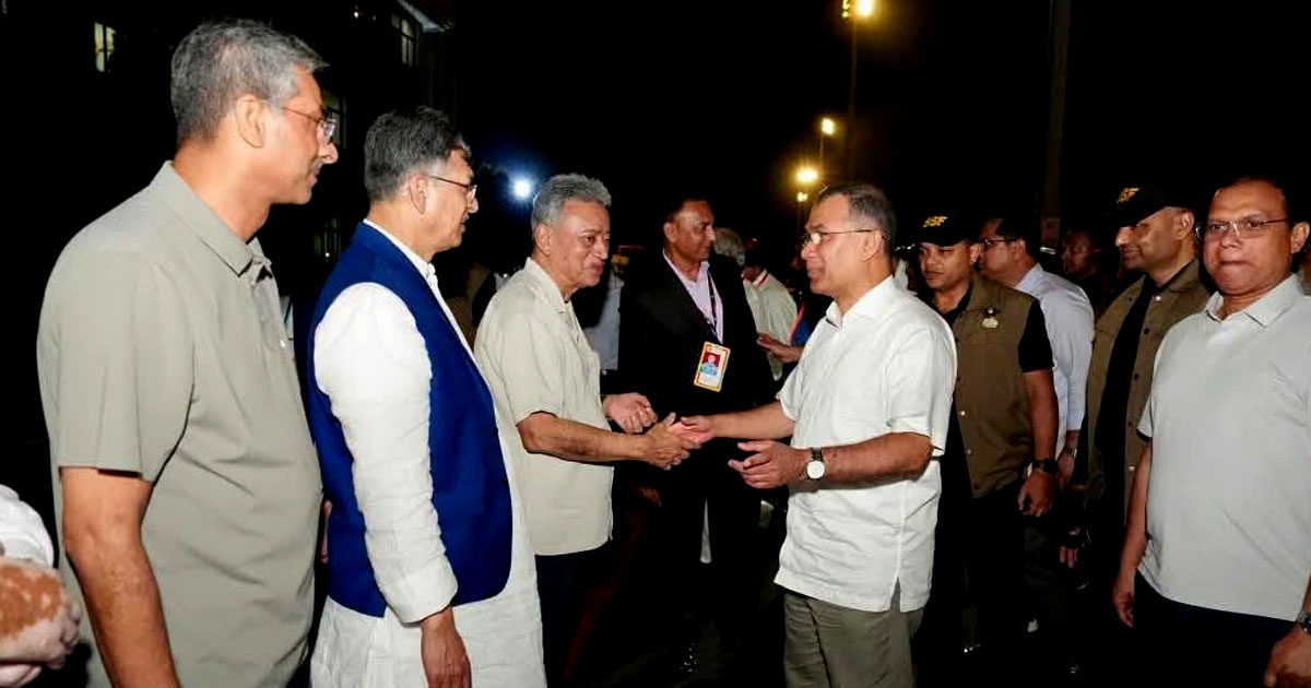 চট্টগ্রামে পৌঁছেছেন প্রধানমন্ত্রী তারেক রহমান