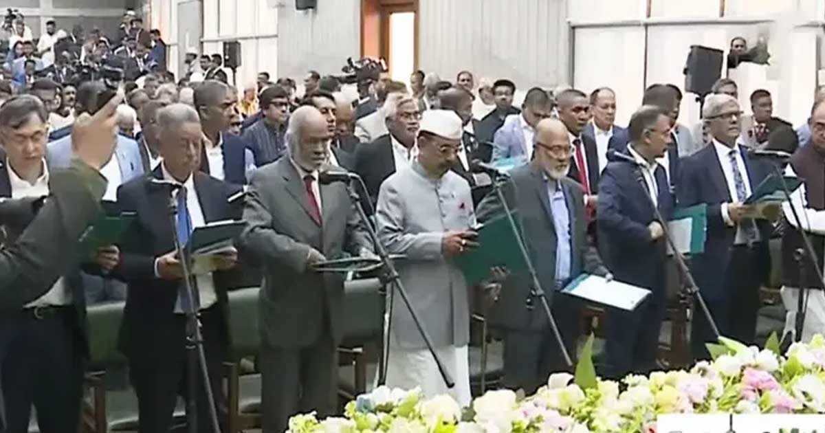 তারেক রহমানের নেতৃত্বে শপথ নিলেন বিএনপি এমপিরা