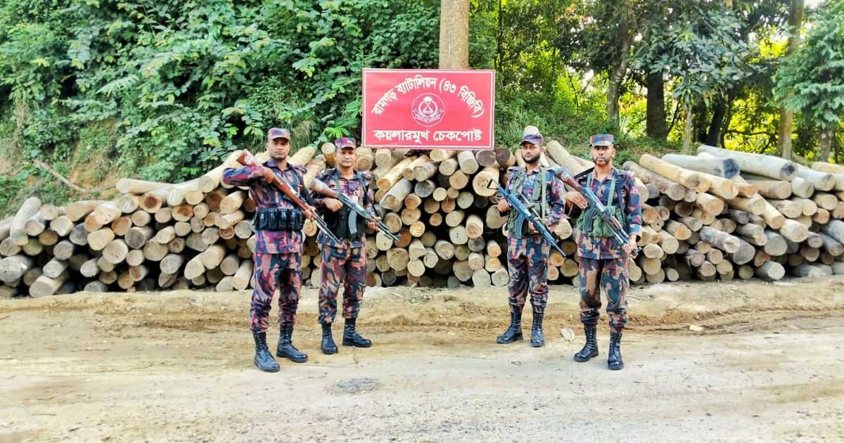 কয়লারমুখ চেকপোস্টে প্রায় ২০ লাখ টাকার কাঠ জব্দ