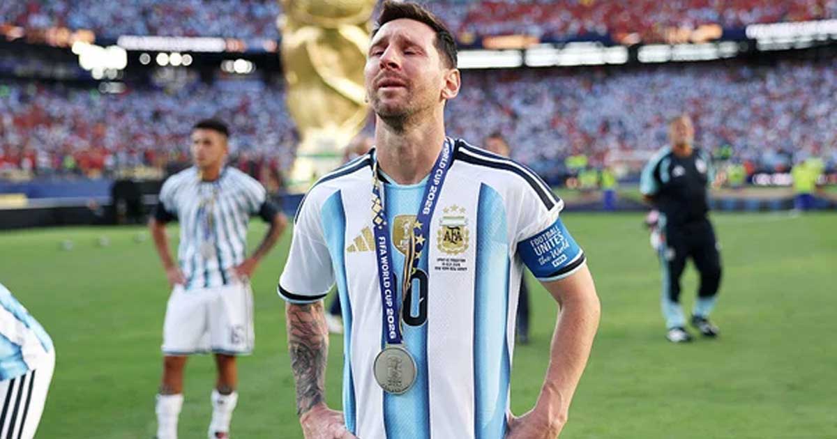 আন্তর্জাতিক ফুটবল ছাড়লেন মেসি