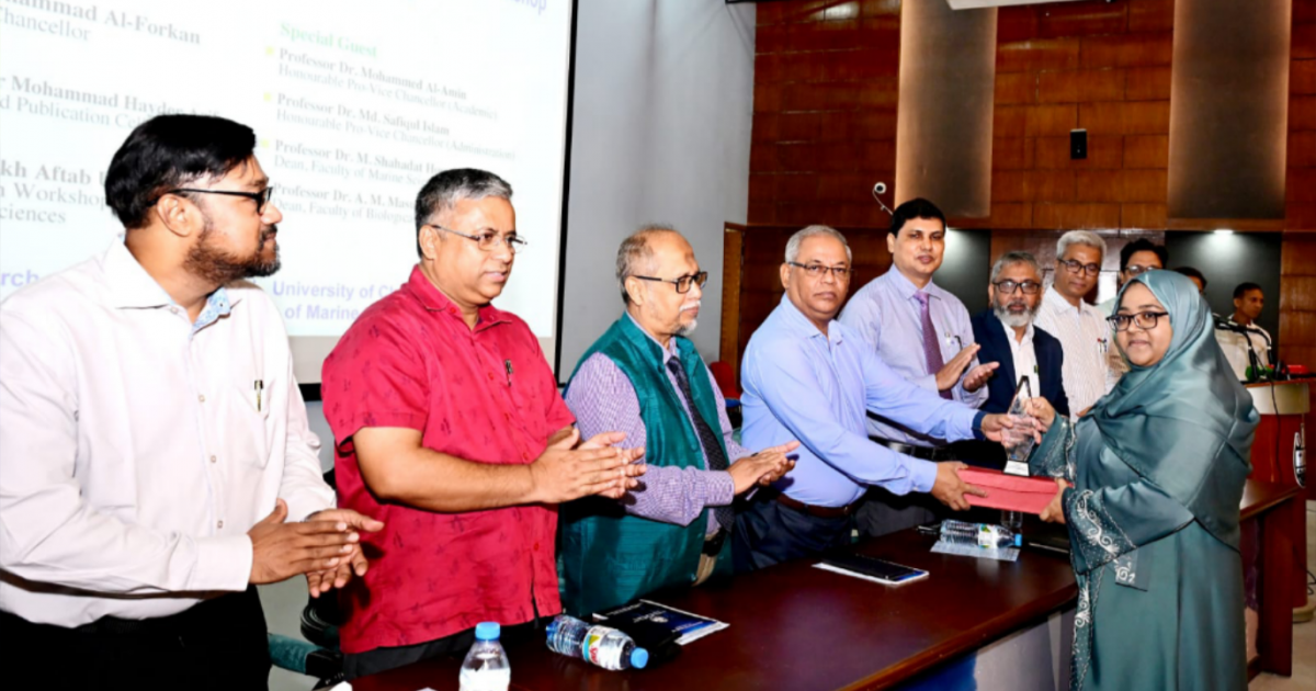 চবির সেরা গবেষণা নিবন্ধের পুরস্কার পেলেন অধ্যাপক রুমানা আক্তার
