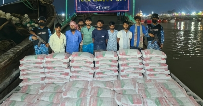 মিয়ানমারে পাচারের সময় ৪০ টন সিমেন্টসহ বোট জব্ধ, আটক ৮