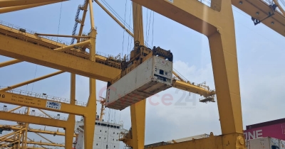 বাড়ল কনটেইনার হ্যান্ডলিং চার্জ বাড়ল কনটেইনার হ্যান্ডলিং চার্জ