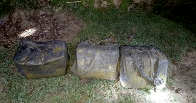 টেকনাফে মাটির নিচে মিলল ৩ লাখ ইয়াবা, পালাল কারবারিরা টেকনাফে মাটির নিচে মিলল ৩ লাখ ইয়াবা, পালাল কারবারিরা