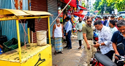 ফুটপাত দখলমুক্তে মাঠে মেয়র, গোলপাহাড়-জিইসিতে উচ্ছেদ অভিযান ফুটপাত দখলমুক্তে মাঠে মেয়র, গোলপাহাড়-জিইসিতে উচ্ছেদ অভিযান