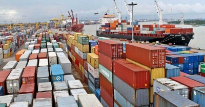 অচলাবস্থা কাটলো চট্টগ্রাম বন্দরে, পণ্য খালাস শুরু