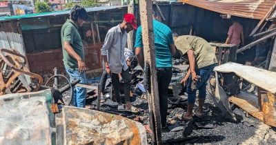 চন্দনাইশে ভোরে আগুনে পুড়লো ৬ ব্যবসাপ্রতিষ্ঠান চন্দনাইশে ভোরে আগুনে পুড়লো ৬ ব্যবসাপ্রতিষ্ঠান