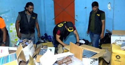 রিয়াজউদ্দিন বাজারে দেড় কোটি টাকার বিদেশি সিগারেট জব্দ