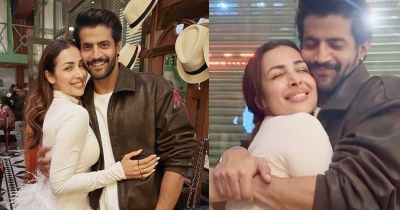 ১৯ বছরের ছোট হর্ষের সঙ্গে মালাইকা! নৈশভোজ ঘিরে ফের গুঞ্জন ১৯ বছরের ছোট হর্ষের সঙ্গে মালাইকা! নৈশভোজ ঘিরে ফের গুঞ্জন