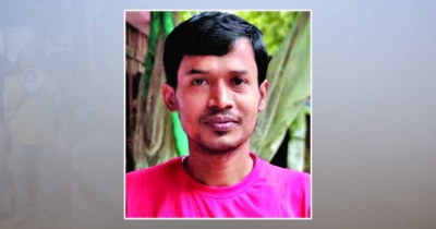 দোকানে গিয়ে ব্যবসায়ীর মরদেহ দেখলেন স্ত্রী, পরে ঘটনাস্থলে পুলিশ দোকানে গিয়ে ব্যবসায়ীর মরদেহ দেখলেন স্ত্রী, পরে ঘটনাস্থলে পুলিশ