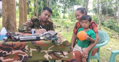 দীঘিনালায় দুর্গমে সেনাবাহিনীর চিকিৎসাসেবা দীঘিনালায় দুর্গমে সেনাবাহিনীর চিকিৎসাসেবা