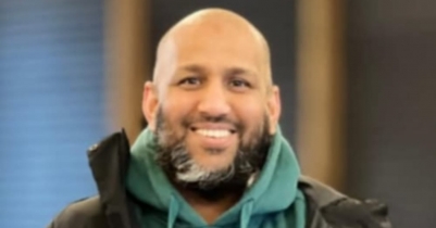 মানুষকে মূল্যায়ন এবং বর্ণবাদি আচরণ!