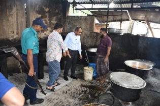 পতেঙ্গায় তিন প্রতিষ্ঠানকে ৯০ হাজার টাকা জরিমানা পতেঙ্গায় তিন প্রতিষ্ঠানকে ৯০ হাজার টাকা জরিমানা