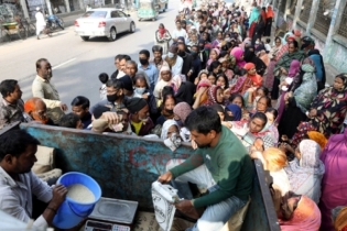 চট্টগ্রামে টিসিবির চার পণ্য বিক্রি শুরু বৃহস্পতিবার