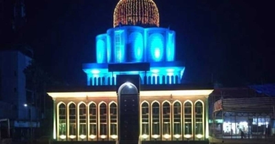 মাইজভাণ্ডারে ওরশ ঘিরে মানুষ আর মানুষ, আজ আখেরি মোনাজাত মাইজভাণ্ডারে ওরশ ঘিরে মানুষ আর মানুষ, আজ আখেরি মোনাজাত