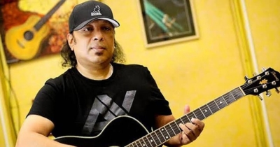 রুপালি গিটারের জাদু, কৈশোরের নায়ক আইয়ুব বাচ্চু