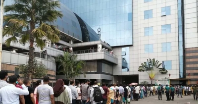 ভারতীয় ভিসা কেন্দ্রে আবেদনকারীদের ঢল, ধৈর্যের আহ্বান