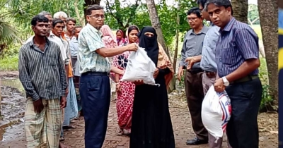 আরো শতাধিক বন্যাদুর্গত পরিবারের পাশে রেজাউল মুশতাক ফাউন্ডেশন