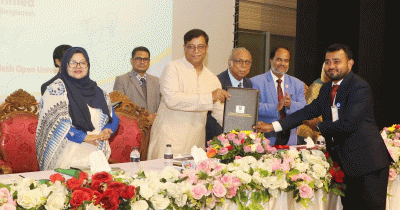ইউজিসি চেয়ারম্যান অ্যাওয়ার্ড পেলেন চবি শিক্ষক আশরাফুল ইসলাম