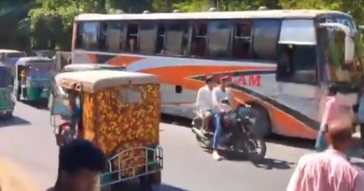 যাচ্ছিলেন বাবা-মায়ের শ্মশানে, প্রাণ গেল পথে সড়ক দুর্ঘটনায়