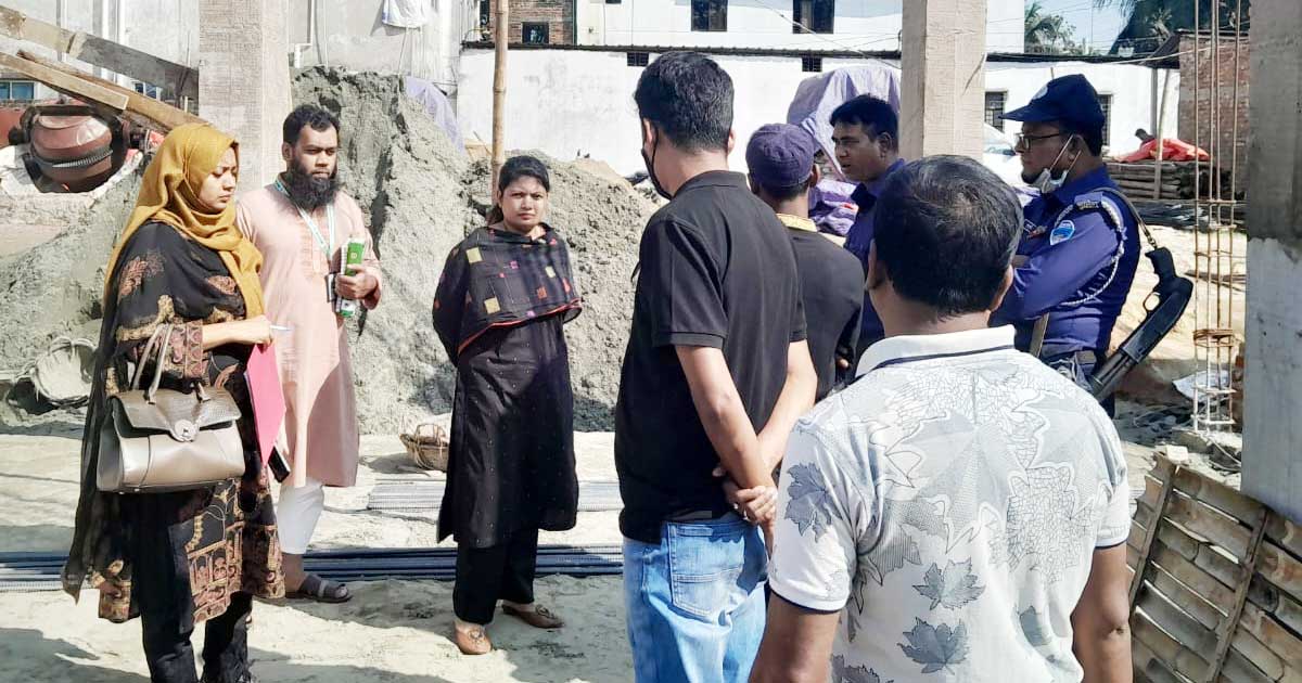 হাটহাজারীতে পুকুর ভরাট করে বহুতল ভবন, লাখ টাকা অর্থদণ্ড 