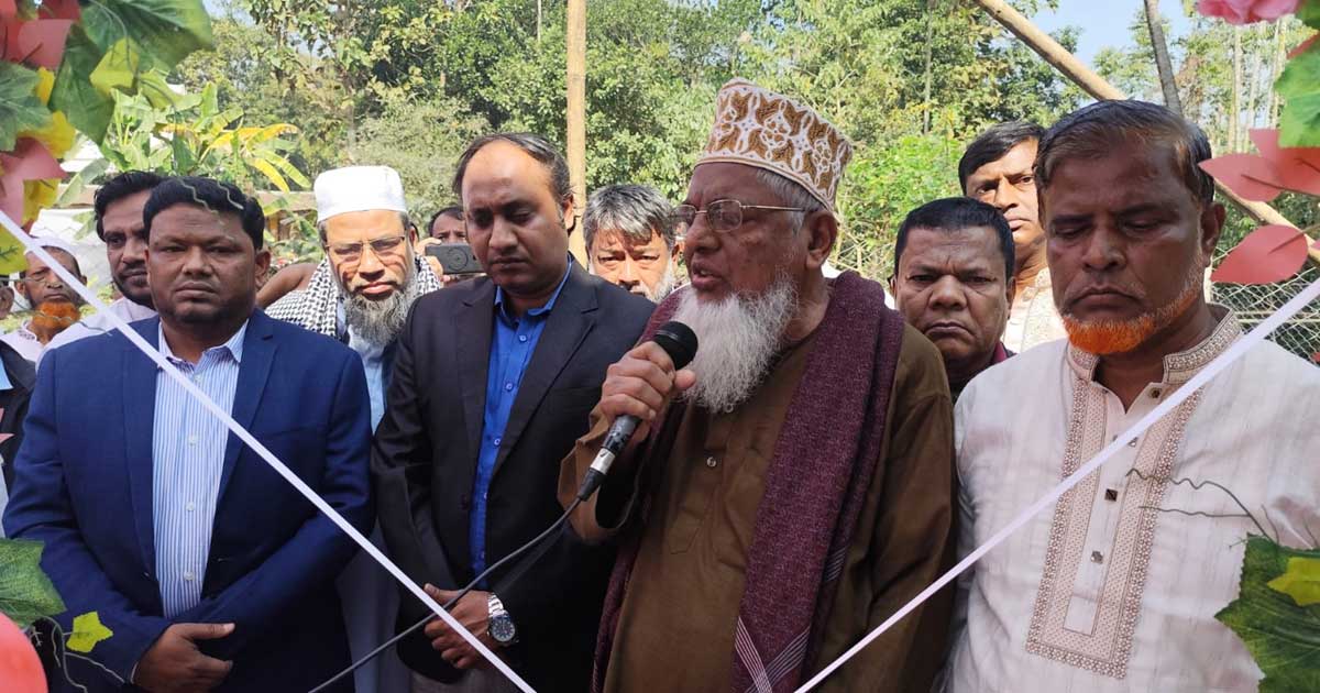 ফটিকছড়িতে এলাকাবাসীর উদ্যোগে কমিউনিটি ক্লিনিক উদ্বোধন