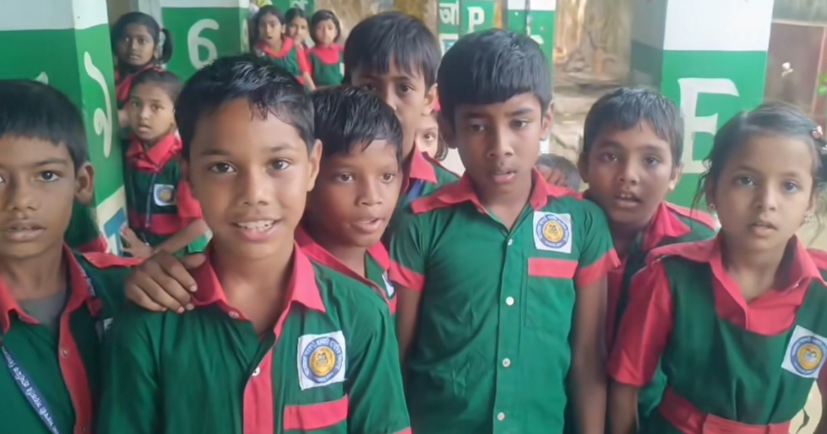 দুপুর গড়িয়ে বিকেলেও পৌঁছেনি টিফিন, ক্ষুধায় শিক্ষার্থীদের হাঁসফাঁস