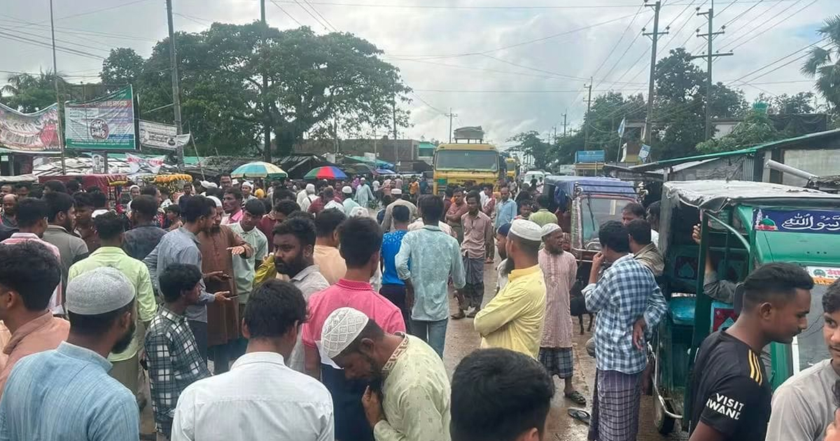 হোয়াইক্যংয়ে ইউনিয়ন বিভাজনের প্রতিবাদে অবরুদ্ধ কর্মকর্তার, পণ্ড গণশুনানি