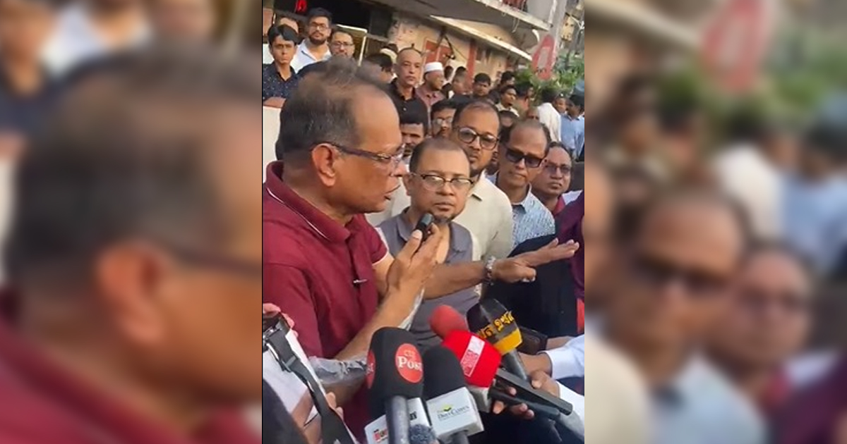 দিনে নিউমার্কেটে হকার নয়, সন্ধ্যায় নির্দিষ্ট স্থানে বসার সুযোগ: সিডিএ চেয়ারম্যান