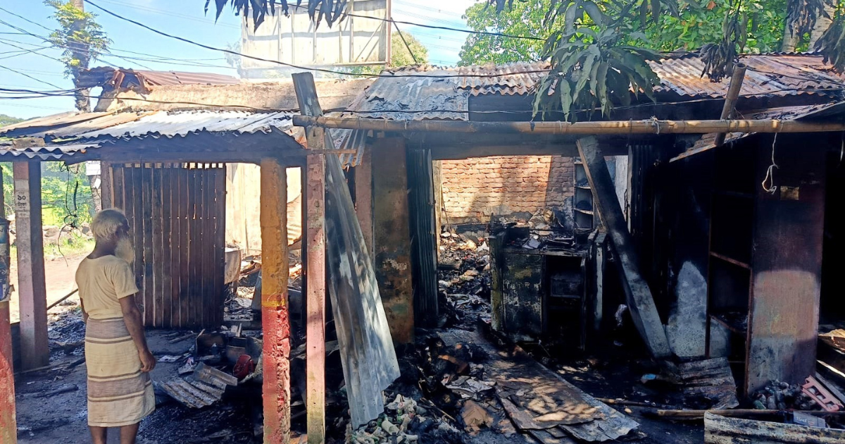 রাউজানের আগুনে পুড়েছে ৪ দোকান, ক্ষতি ৩০ লাখ টাকা
