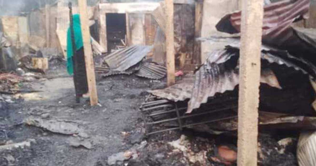 সারোয়াতলীতে পাঁচ বসতঘর পুড়ে ছাই
