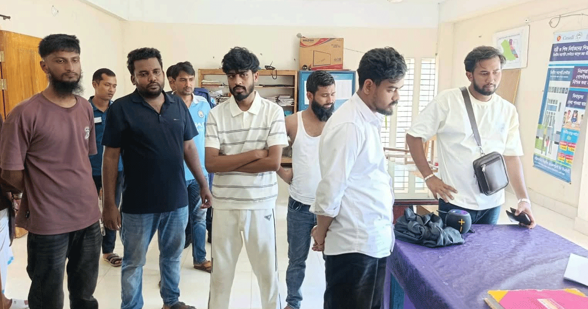 সাজেক যাওয়ার পথে ‘জয় বাংলা’ স্লোগান, ৬ পর্যটক আটক 