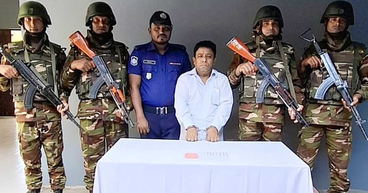 লোহাগাড়ায় ‘বাইট্টা’ কাশেম গ্রেপ্তার, ইয়াবা জব্দ