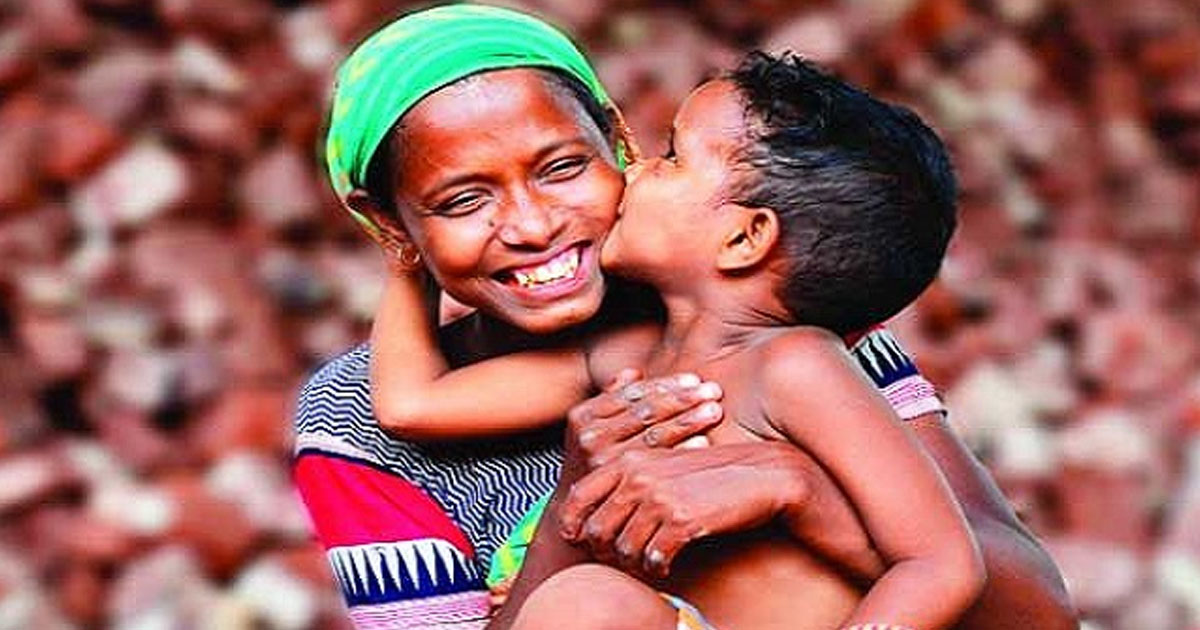 পৃথিবীর সবচেয়ে পবিত্র ও মধুরতম ডাক ‘মা’