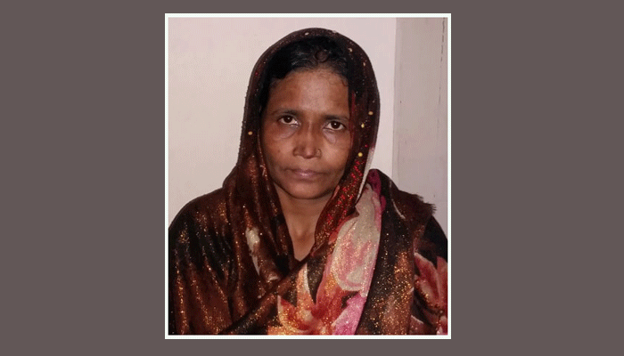 হাটহাজারীতে চোলাই মদসহ নারী আটক